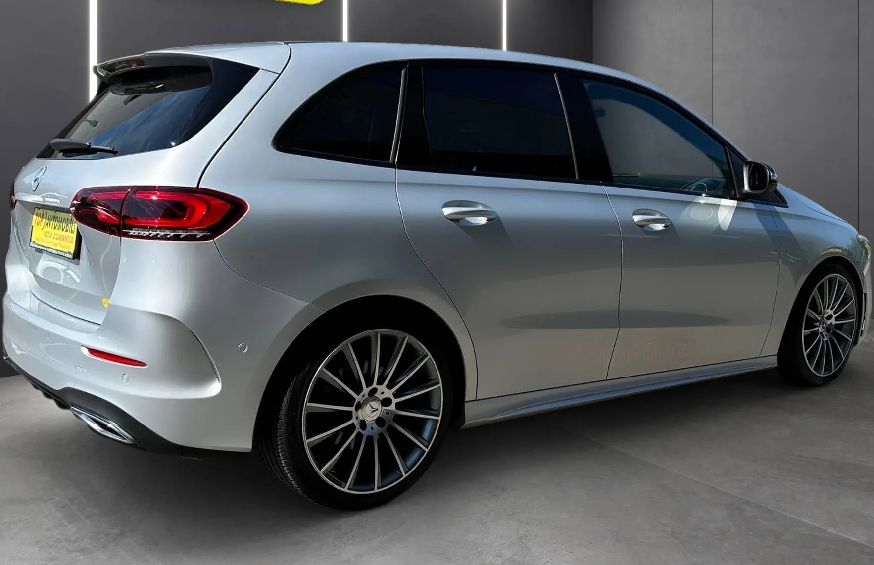 Zunanja slika - Mercedes-Benz B-Razred - 200 AMG LINE MULTIBEAM TEM KAMERA PDC NAVI TOP - 9
