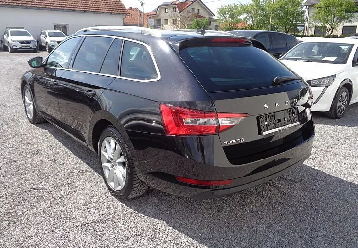 Zunanja slika - Škoda Superb - 2.0 TDI AUTOMATIC - NAVI - KAMERA - VSA ZGODOVINA - 3
