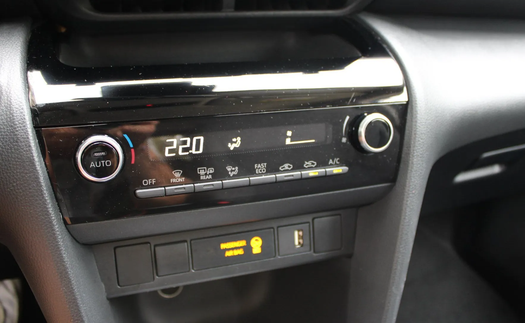 Zunanja slika - Toyota Yaris Cross - Hybrid 1.5 VVT-i Business Avt. - 19