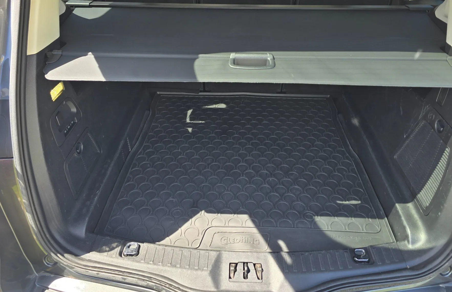 Zunanja slika - Ford S-MAX - 2.0 EcoBlue Titanium Automatic - 7