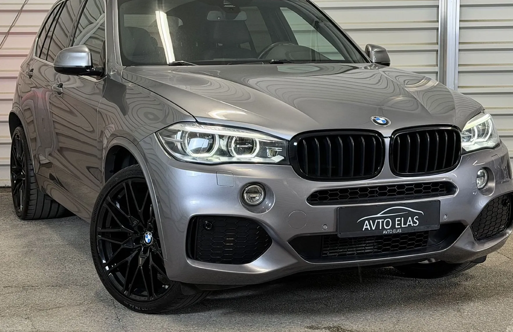 Zunanja slika - BMW X5 - serija : XDRIVE - PANO - HUD - GRET. SED. - KLJUKA - KAME - 4