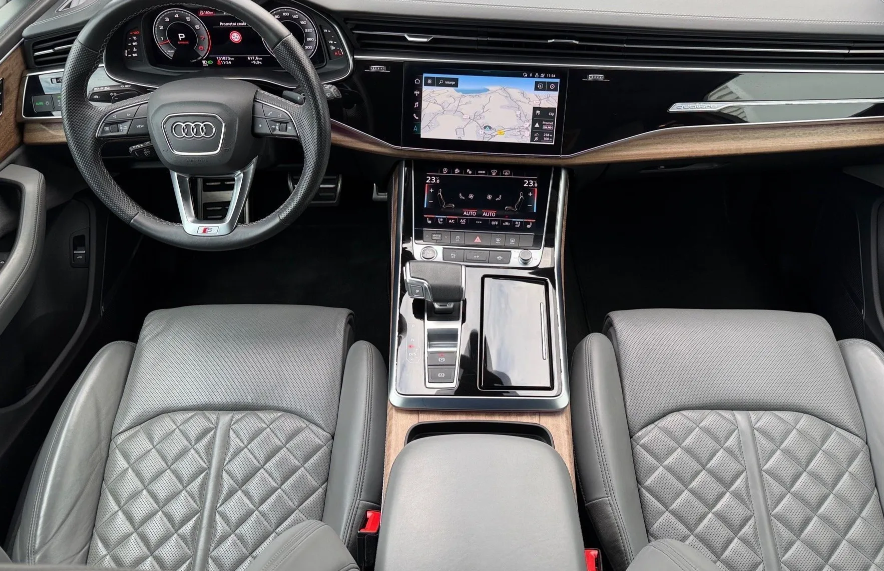 Zunanja slika - Audi Q7 - 55 TFSI quattro S-line Panorama - Soft close - 8
