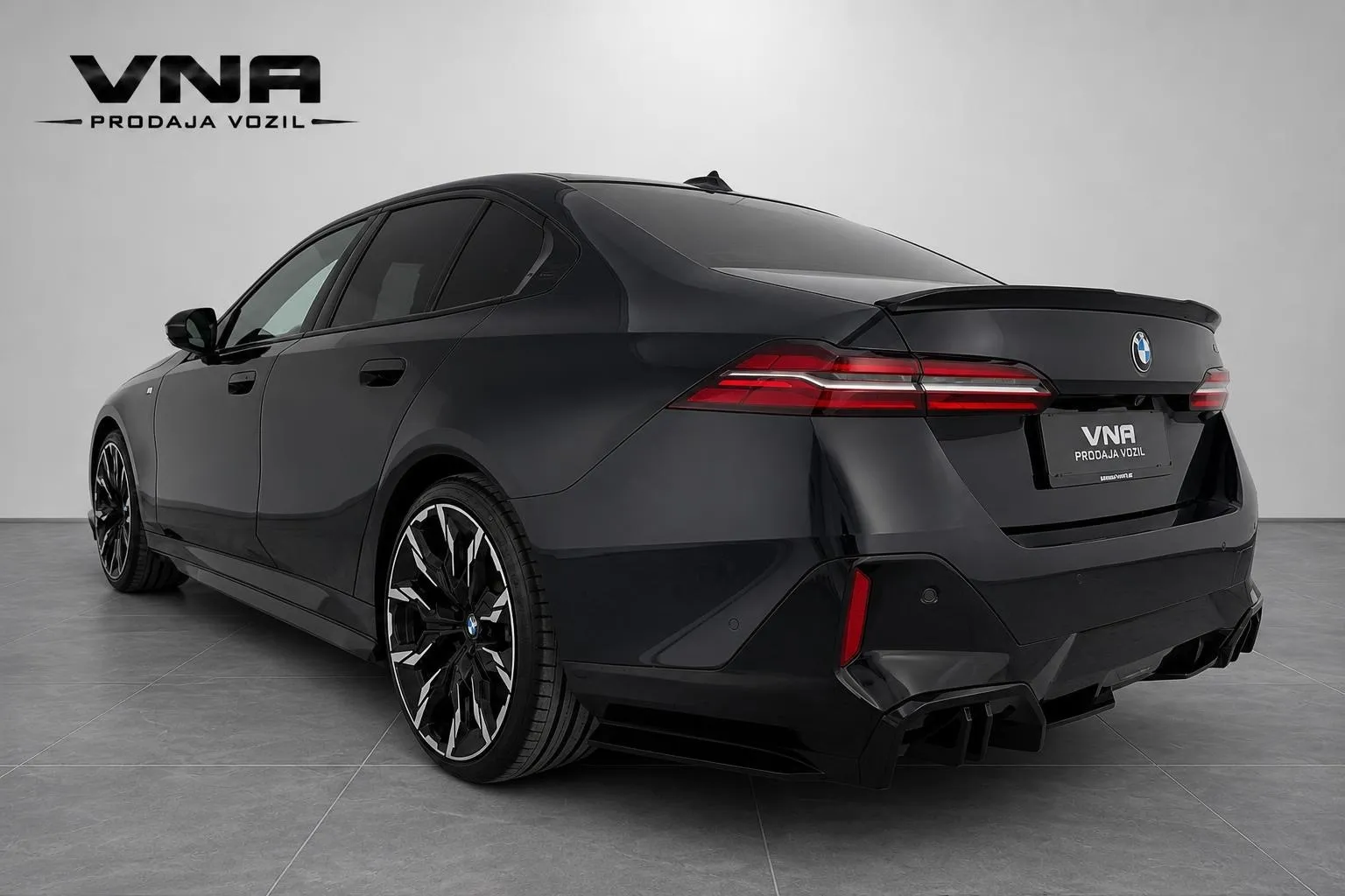 Zunanja slika - BMW serija 5: - 520d Avt. |M-OPTIC|VIRTUAL|AMBIENT|EL-SED|ALU19| - 4