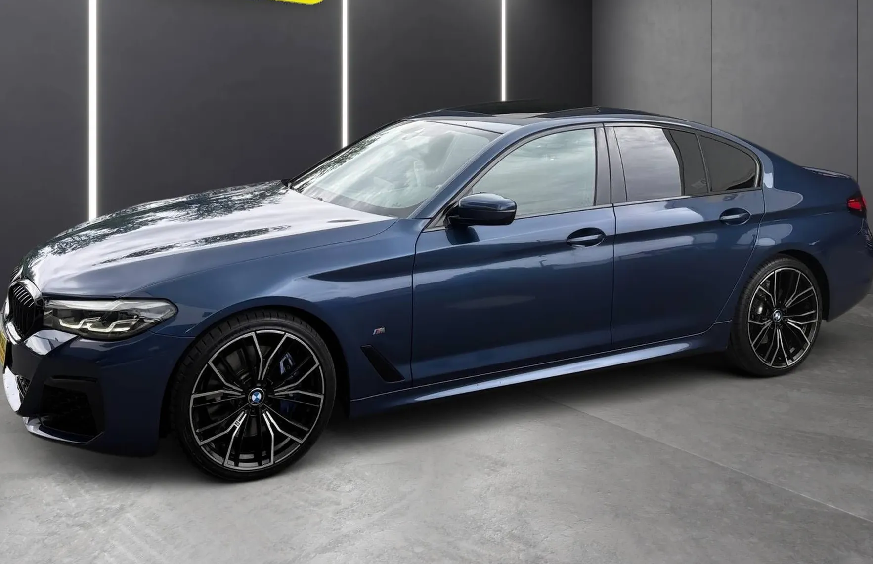 Zunanja slika - BMW Serija 5 - : 530d xDRIVE M SPORT PANO KAMERA LED VIRTUAL NAVI - 3