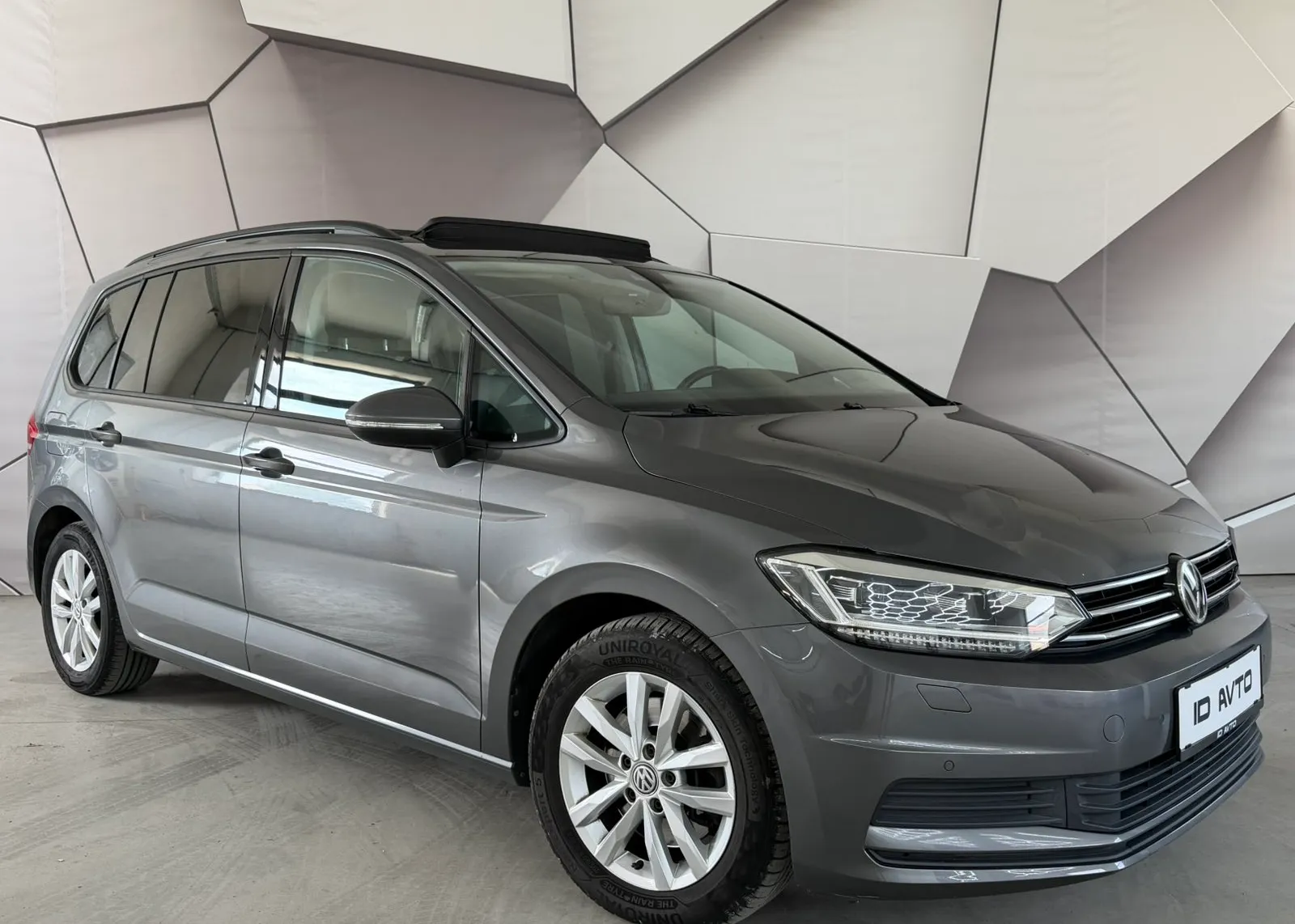 Zunanja slika - VW Touran - 2,0 TDI BMT Highline - 1