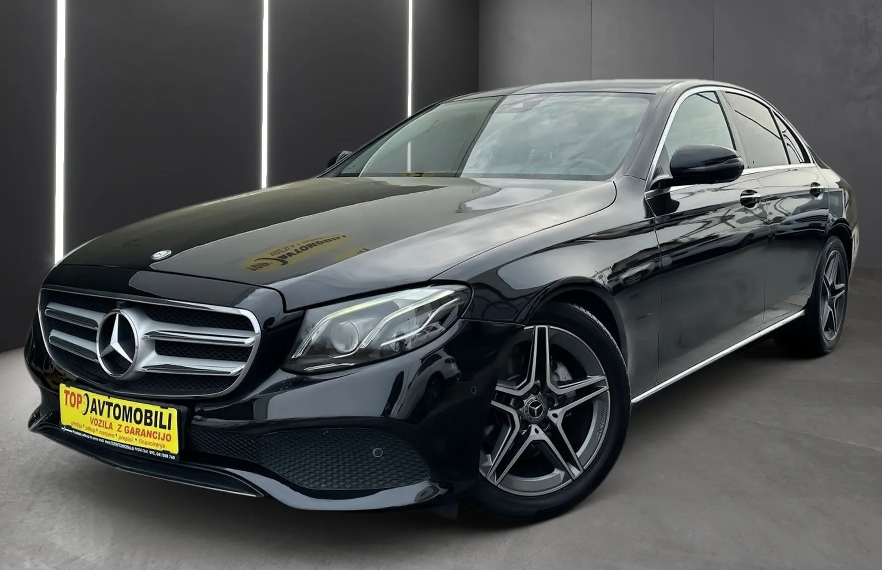 Zunanja slika - Mercedes-Benz E-Razred - E 220d FULL LED TEMPOMAT NAVI 360 KAMERA PDC - 1