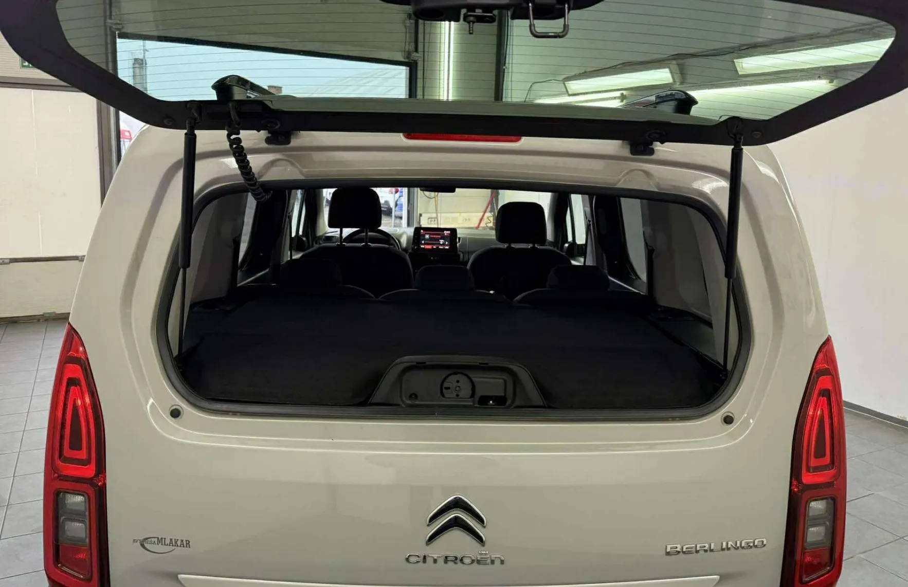 Zunanja slika - Citroën Berlingo - BlueHDi 96 kw.NAVI.PDC. AUTOMATIK.SLOVENSKI+4 GUM - 31