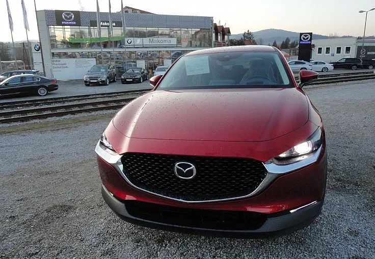 Zunanja slika - Mazda CX-30 - 2.5 G-140 MHEV CENTRE-LINE DESI - 1