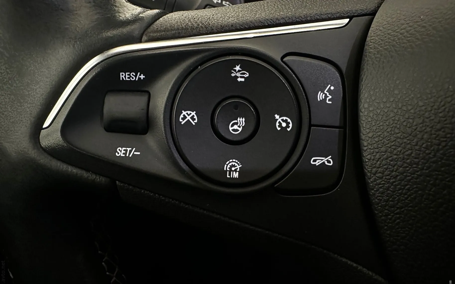 Notranja slika - Opel Insignia - 2.0 CDTI-AVT.-SLO-LED-NAVI-HEAD UP-18COL-NA OBRO - 7