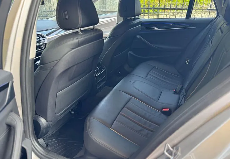 Zunanja slika - BMW Serija 5 - Touring: 530d Xdrive individual Led radar memory kamera - 12