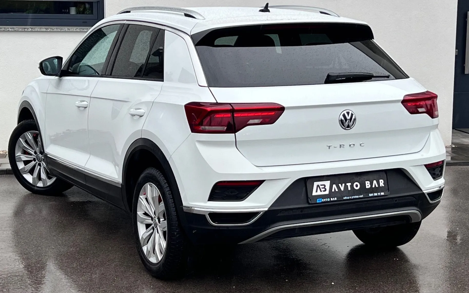 Notranja slika - Volkswagen T-Roc - 1.5 TSI+SLO+1.LAST+SPORT+VIRTUAL+LED+R.KAMERA - 8