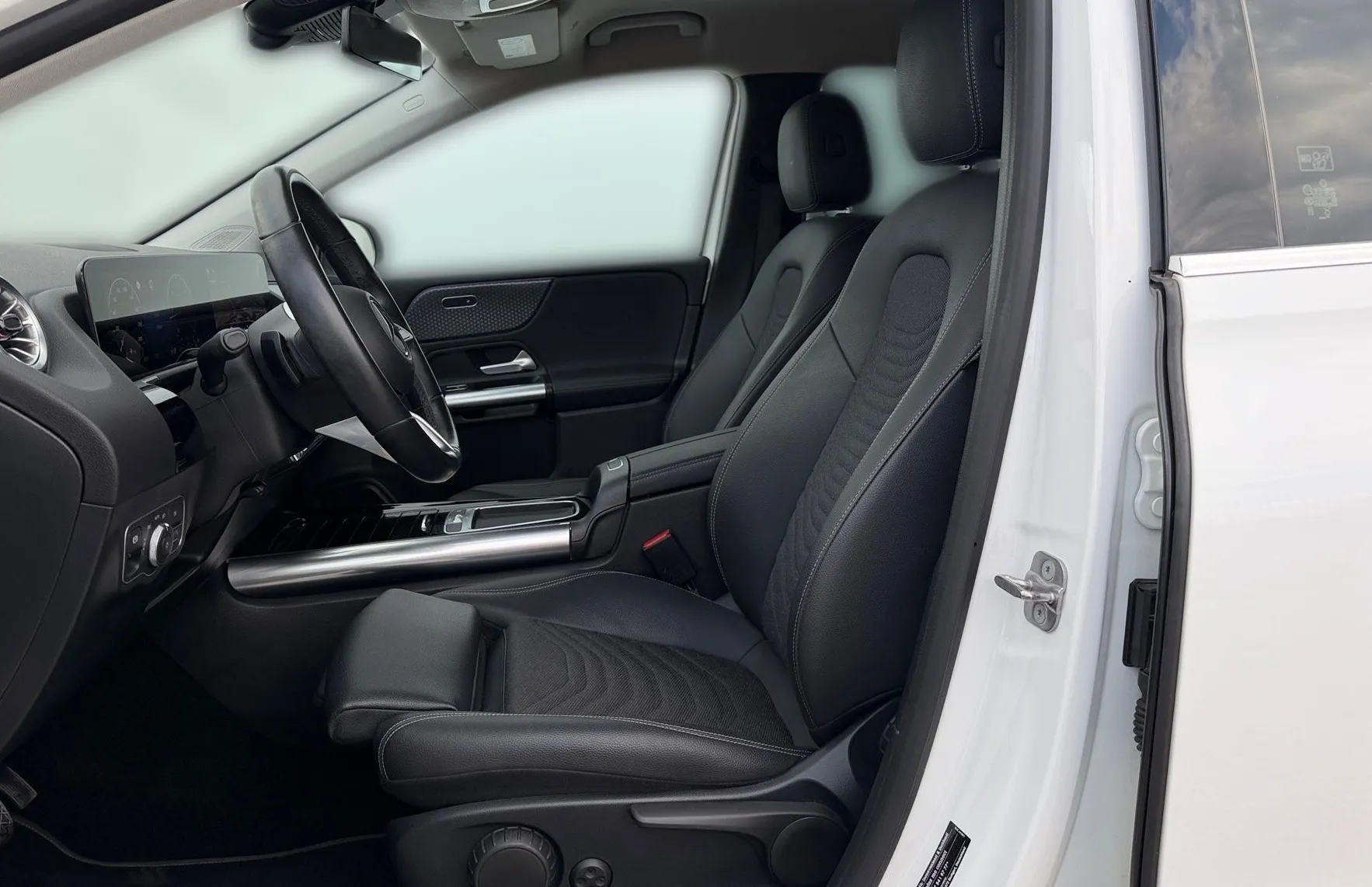Zunanja slika - Mercedes-Benz B-Razred - B 200 d DCT Advanced Plus-Keylees-LED-PDC-Kamera - 7