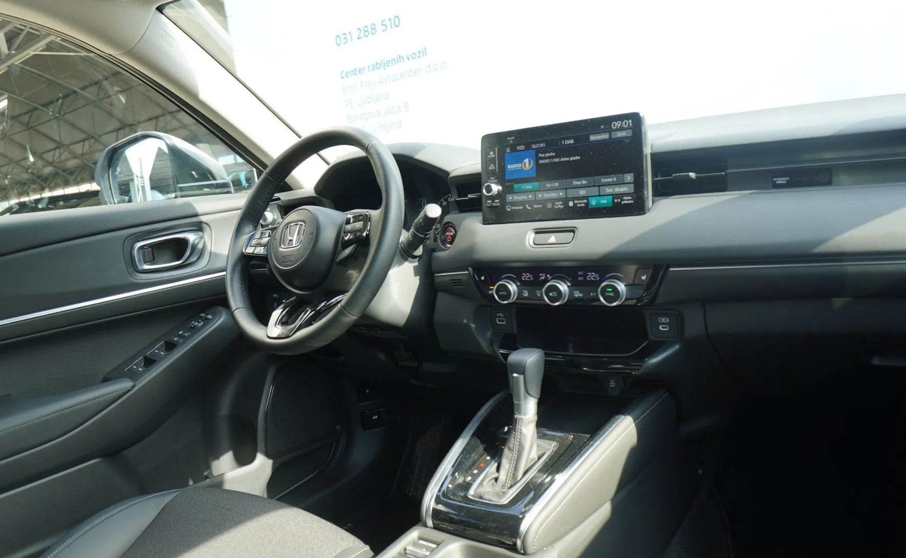 Zunanja slika - Honda HR-V - 1.5 i-MMD Hybrid Advance CVT - 11