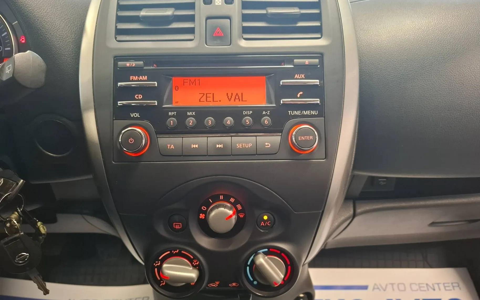 Notranja slika - Nissan Micra - 1.2 Acenta 5 VRAT-KLIMA-SLO-ODLIČNO OHRANJENA - 11