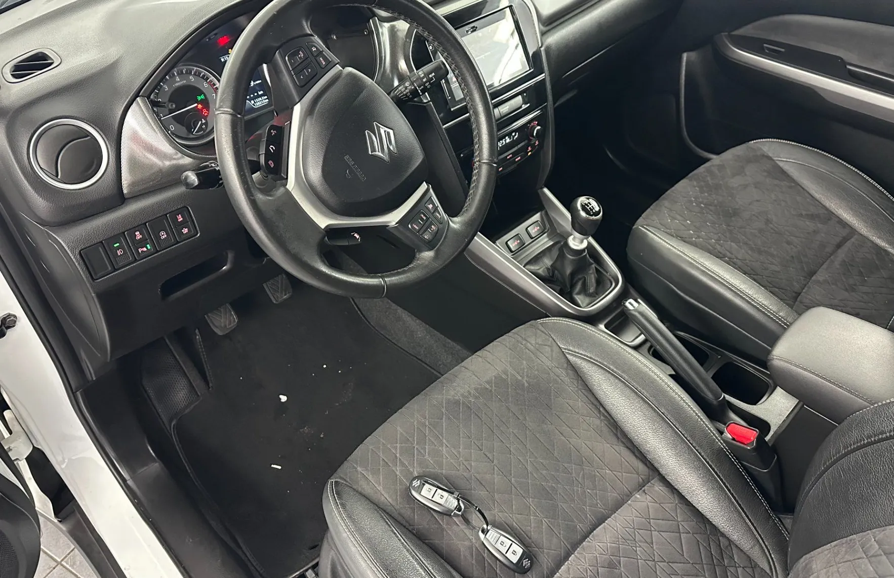 Zunanja slika - Suzuki Vitara - 1.4 BOOSTERJET 103KW.NAVI.GRE.SEDEŽEV.128.000 KM - 9