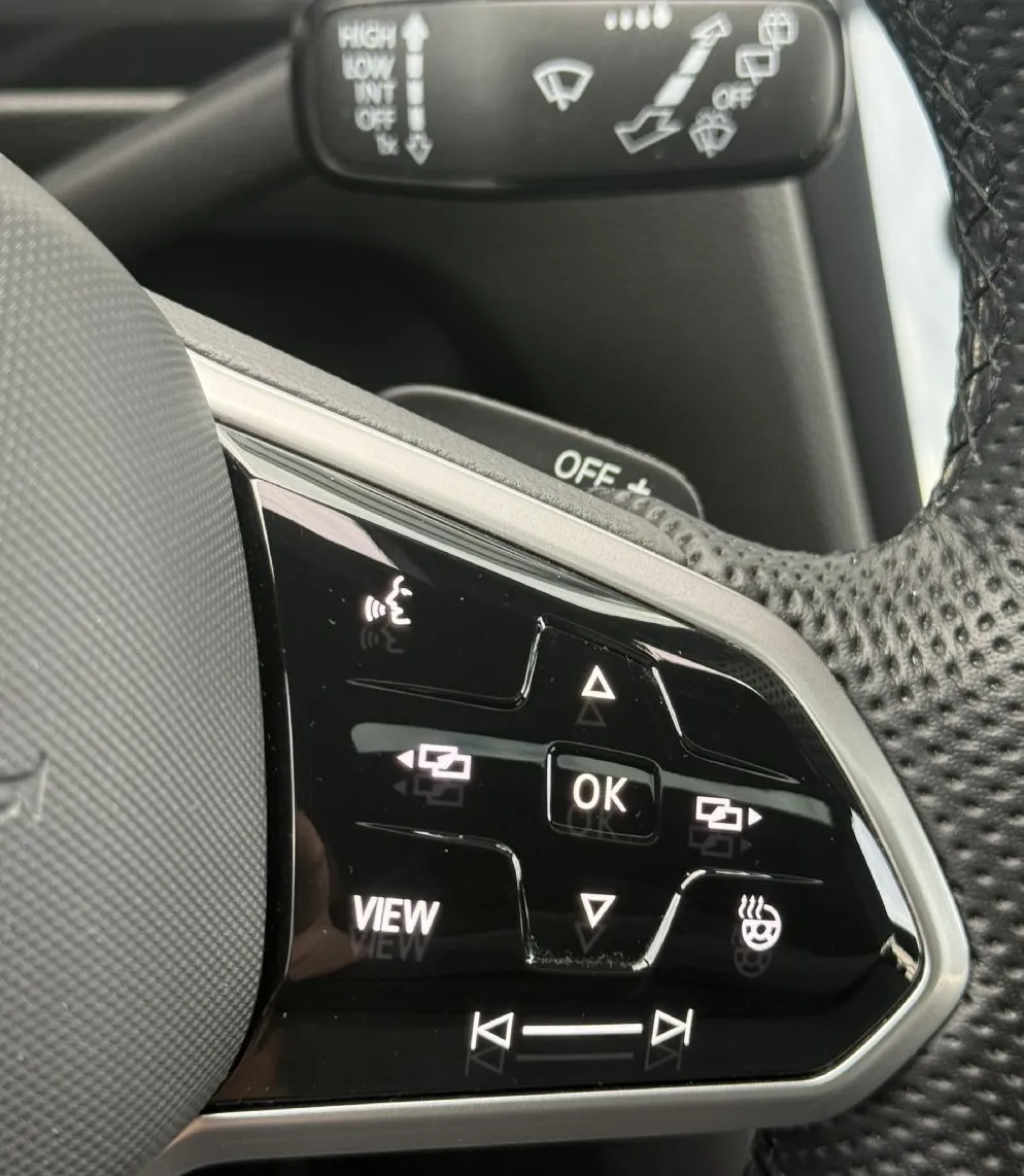 Zunanja slika - Volkswagen Tiguan Allspace - 2.0TSI 4M R-Line PANO-LED-20COL-AMBI-ACC-VIRTUAL - 15