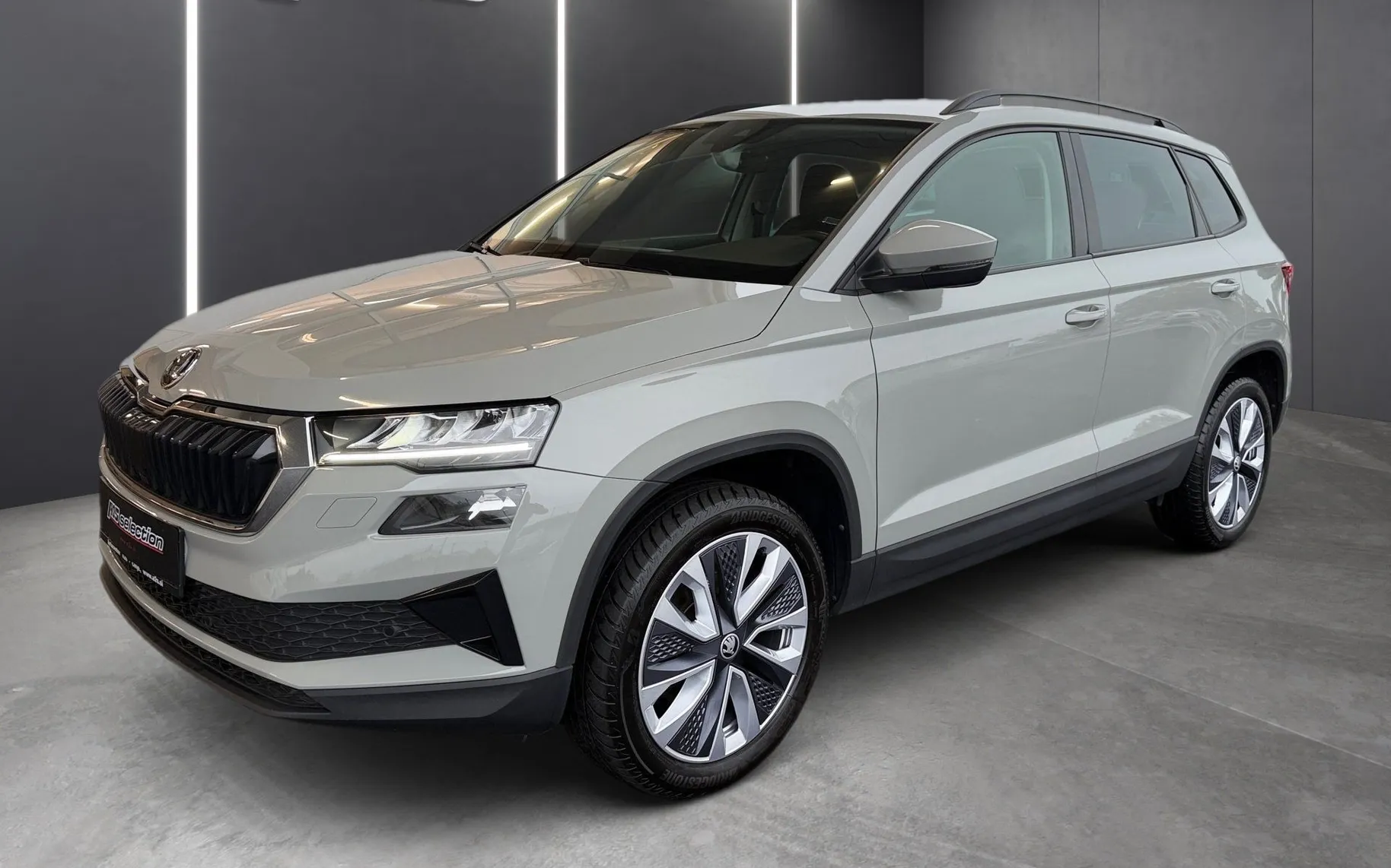 Zunanja slika - Škoda Karoq - 2.0 TDI Style DSG-LED-Keyless-ACC-Navi-AppConnect - 1