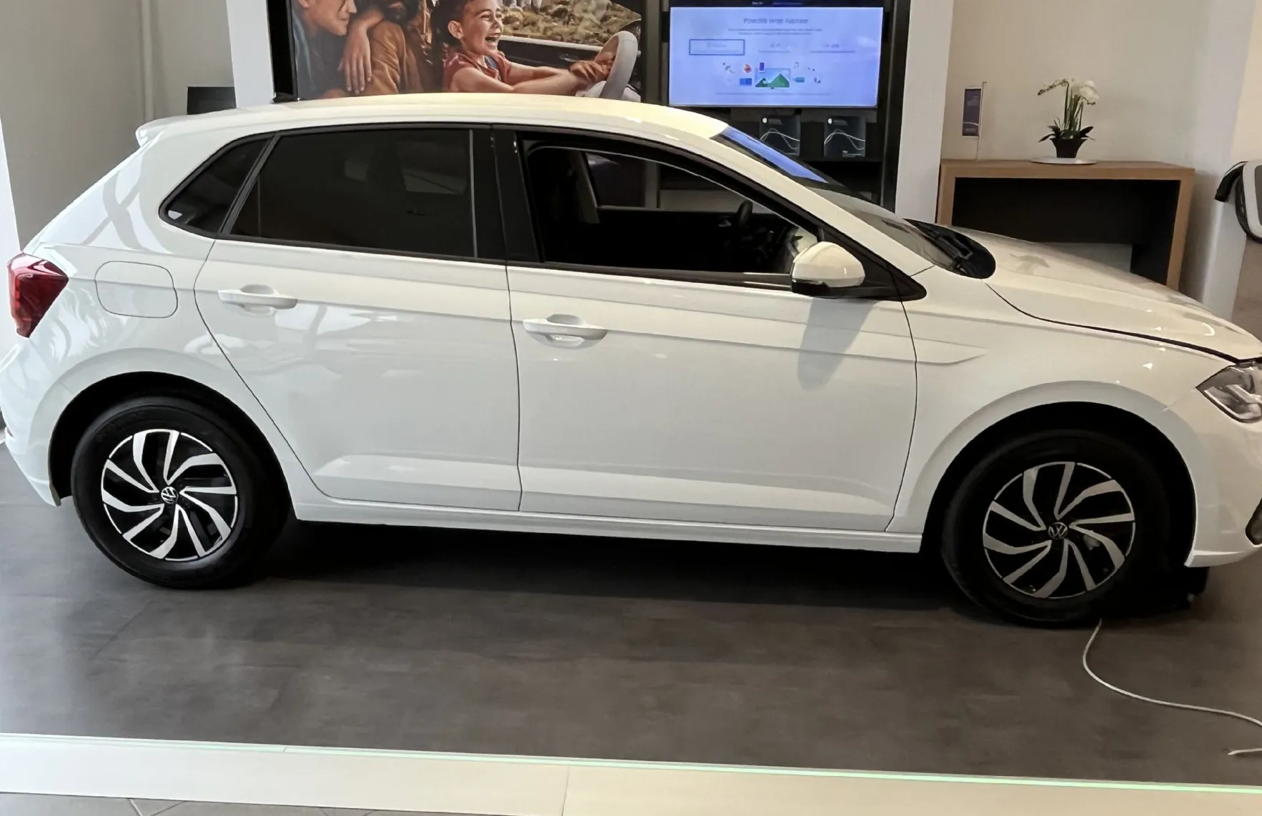 Zunanja slika - Volkswagen Polo - 1.0 TSI 4ALL 70  95 - 3