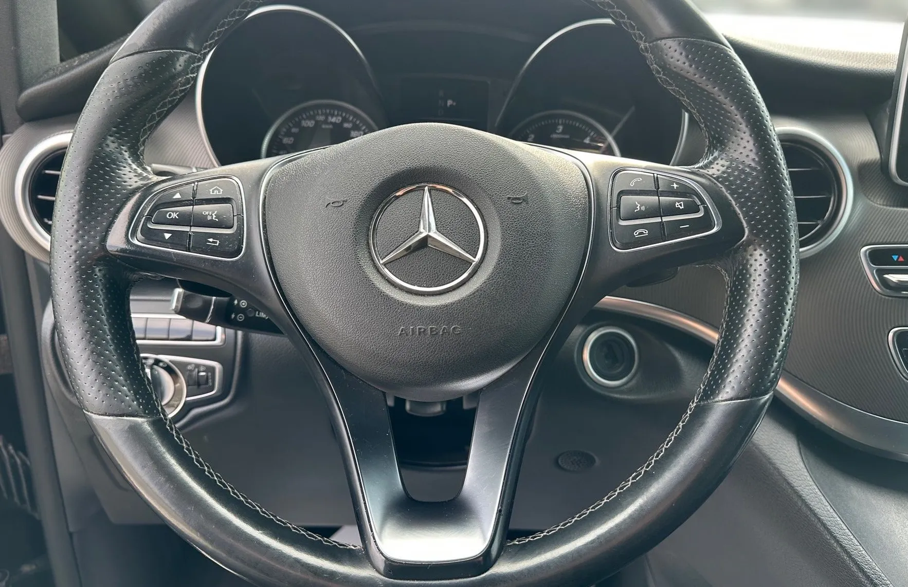 Zunanja slika - Mercedes-Benz V-Razred - V 250d AVANTGARDE DOLGI LINE ASSIST NAVI PDC KAM - 15