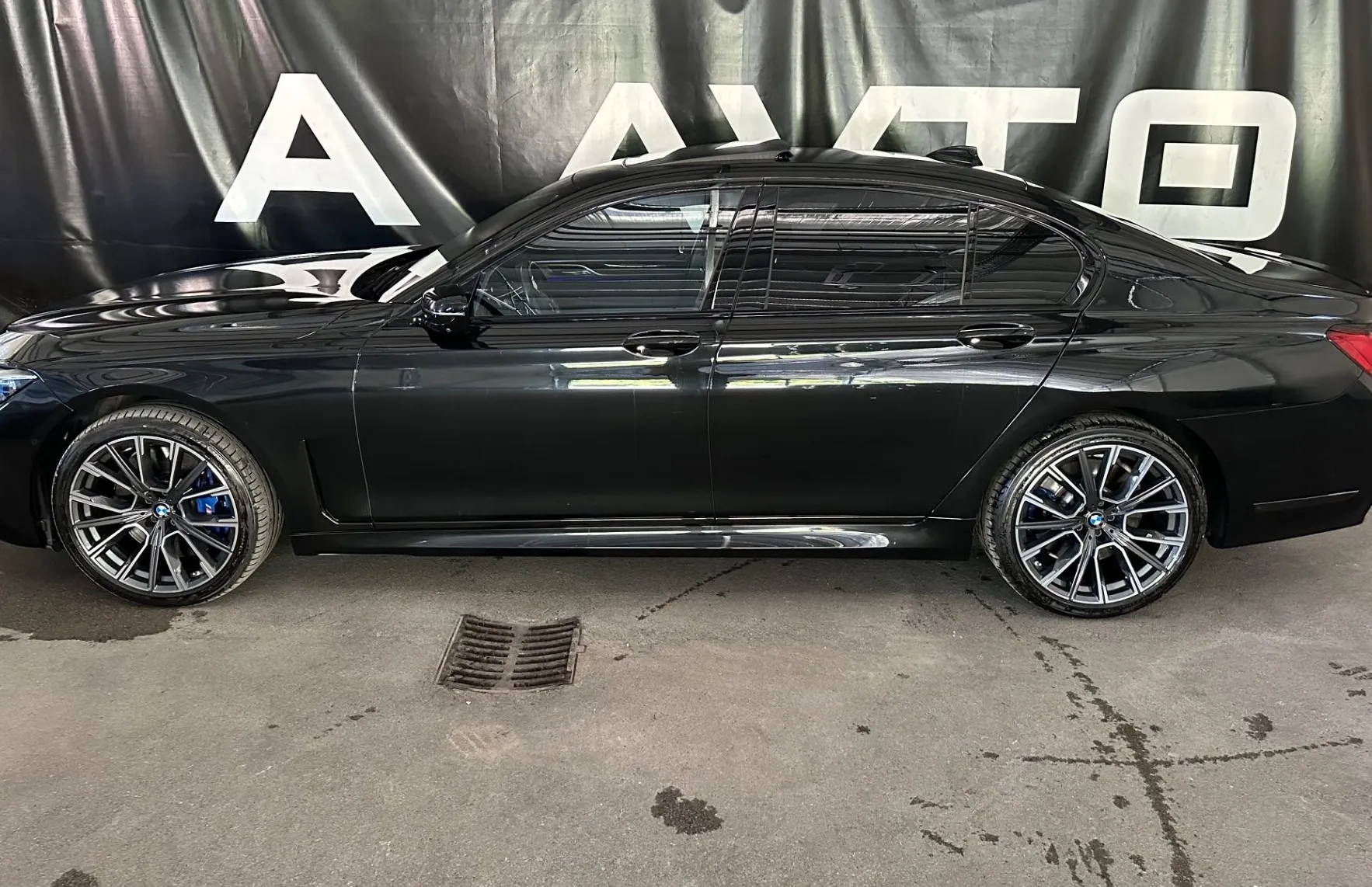 Zunanja slika - BMW Serija 7 - : 740d xDrive Avt.-STR.OKNO-SOFT CLOSE-LASER-ZRAČNO - 4