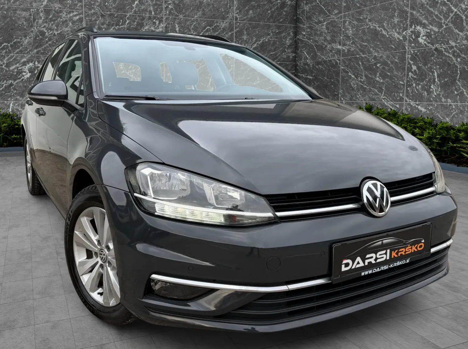 Zunanja slika - VW Golf - 1.6 TDI Comfortline 115PS SLOVENSKI PDC ALU16 - 8