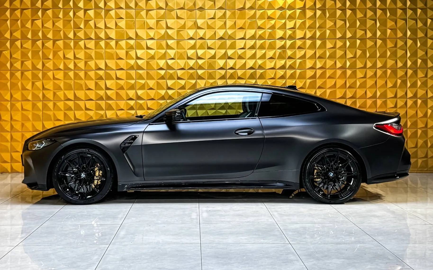 Zunanja slika - BMW M4 - Competition xDrive-LASER-KERAMIK-VENT-PPF-KARBON . - 6
