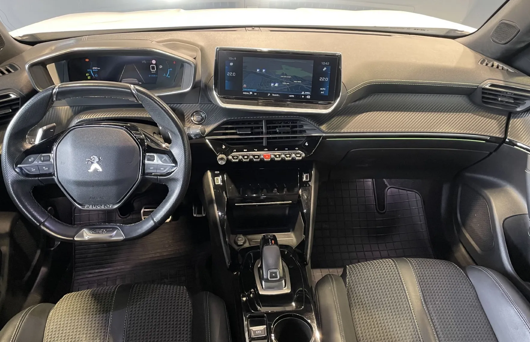 Zunanja slika - Peugeot 2008 - 1.LASTNIK-PANORAMA-NAVIGACIJA-KEYLESS-VIRTUAL-LED - 10
