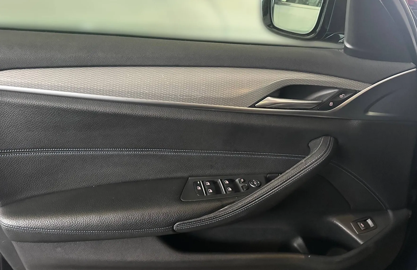 Zunanja slika - BMW Serija 5 - Touring: 520d M-PAKET FUL LED NAVI TEMP PANO PDC KLJUKA - 13