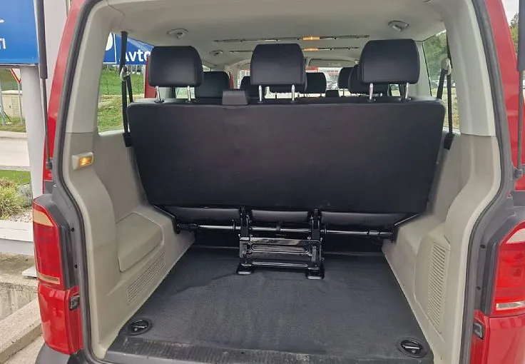 Zunanja slika - Volkswagen Transporter - T6 Kombi  8+1  2.0 TDI KMR 9 SEDEŽEV CARAVELLE - 12