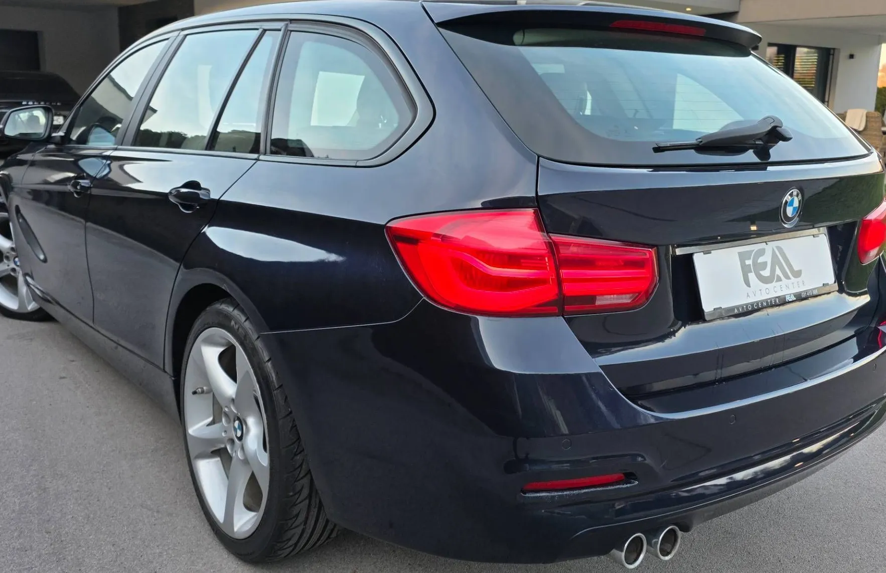 Zunanja slika - BMW Serija 3 - Touring: 320XD-4X4-AVT-FACELIFT-XENON-LED-USNJE-NAVI-PDC - 3