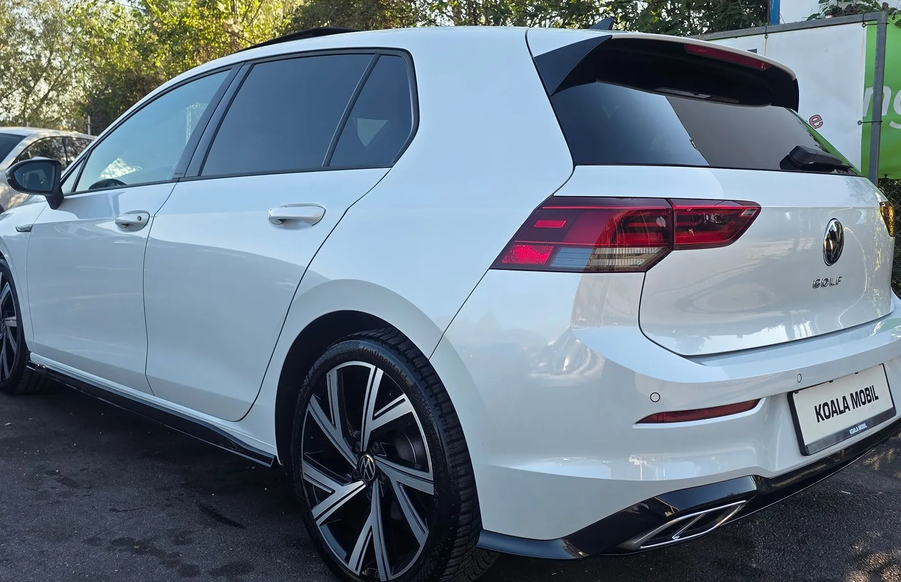 Zunanja slika - Volkswagen Golf - 1.5 TSI R-LINE LED-PANORAMA-ALU19-VIRTUAL-RADAR - 6