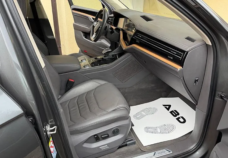 Zunanja slika - Volkswagen Touareg - 4motion V6 TDI R-LINE 1.LAST BLACK PANO LUFT H-UP - 8