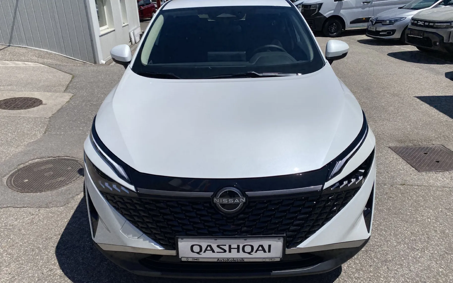 Zunanja slika - Nissan Qashqai - 1.3 DIG-T 140 ACENTA - 4