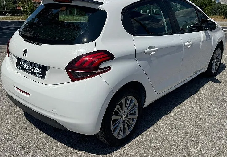 Zunanja slika - Peugeot 208 - 1.5 BlueHDi 102ks °6-PRESTAV° °OPRAVLJEN SERVIS° - 5