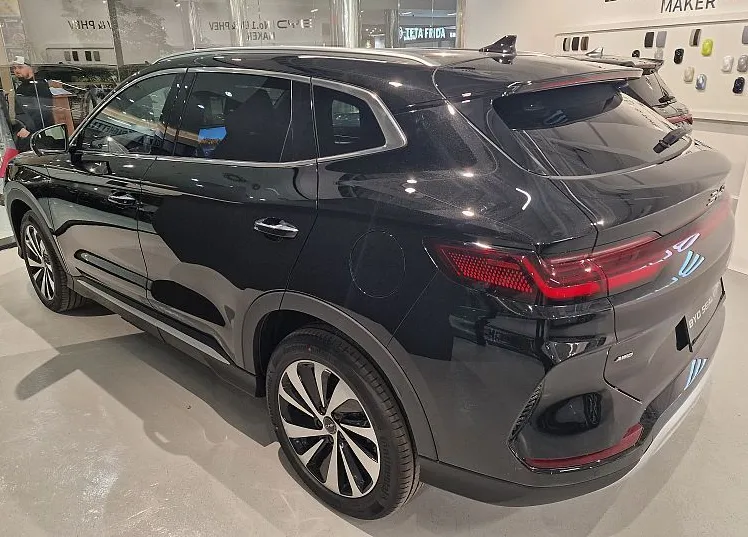 Zunanja slika - BYD SEAL U - DM-i DESIGN AWD PHEV 238kW  skupni doseg 870 km - 4