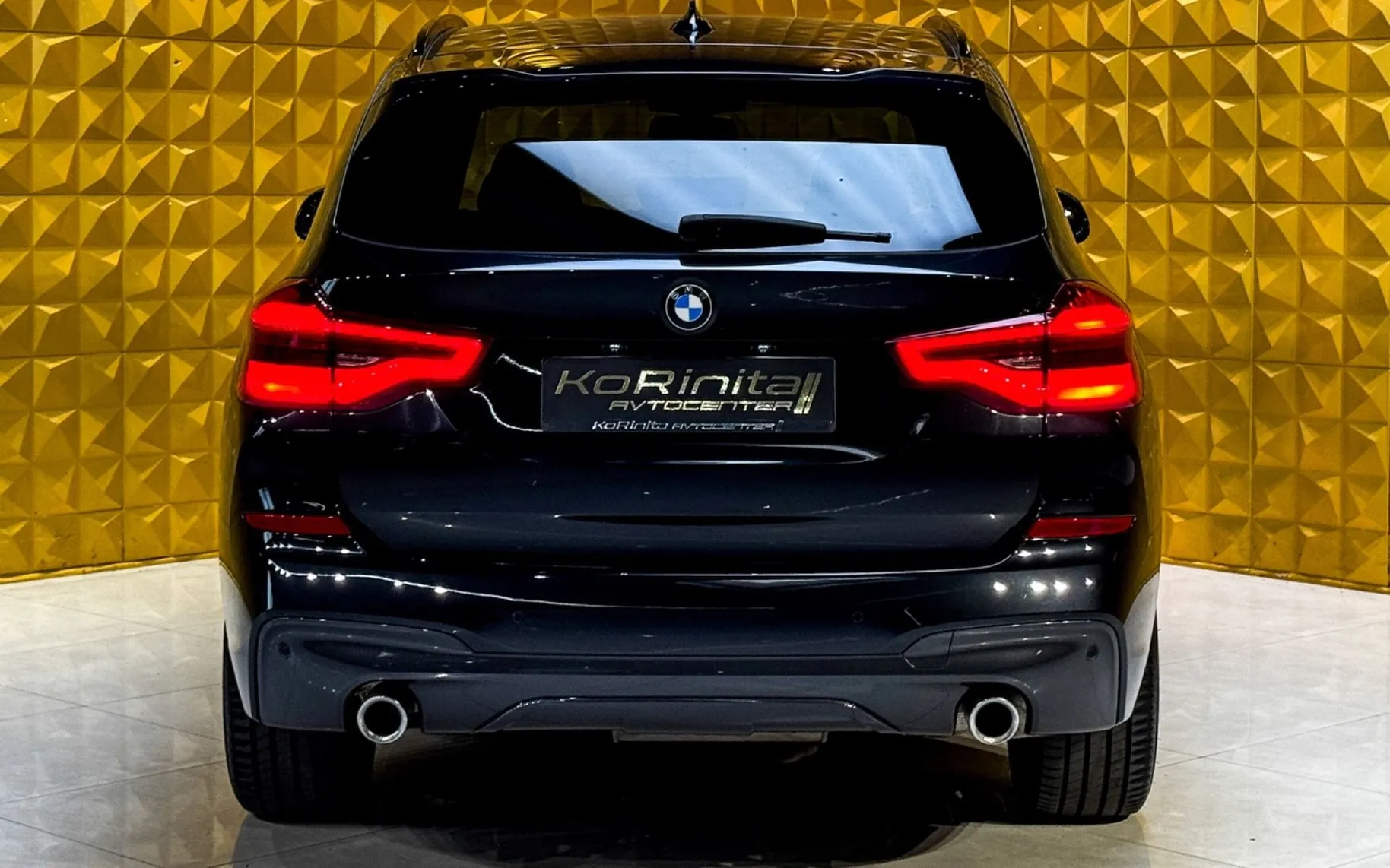 Notranja slika - BMW serija X3: - xDrive20d AUT. M Sport-GRETJE-F1-PDC-NAVI - 10