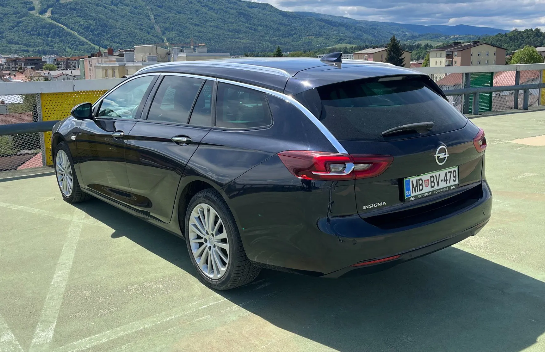 Zunanja slika - Opel Insignia - Sports Tourer 2.0 CDTi Edition - 3