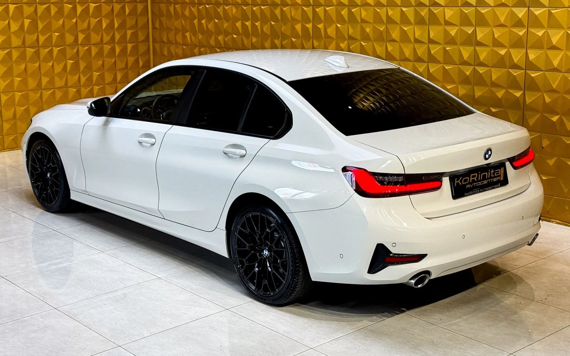 Notranja slika - BMW serija 3: - 320d xDrive AUT.-KAMERA-GRETJE-EL PRTLJAZNIK - 8