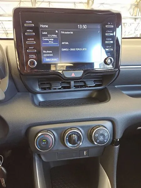 Zunanja slika - Toyota Yaris - 1.5 VVT-iE ACC KAMERA 1.LASTNIK SLO.POREKLO - 16