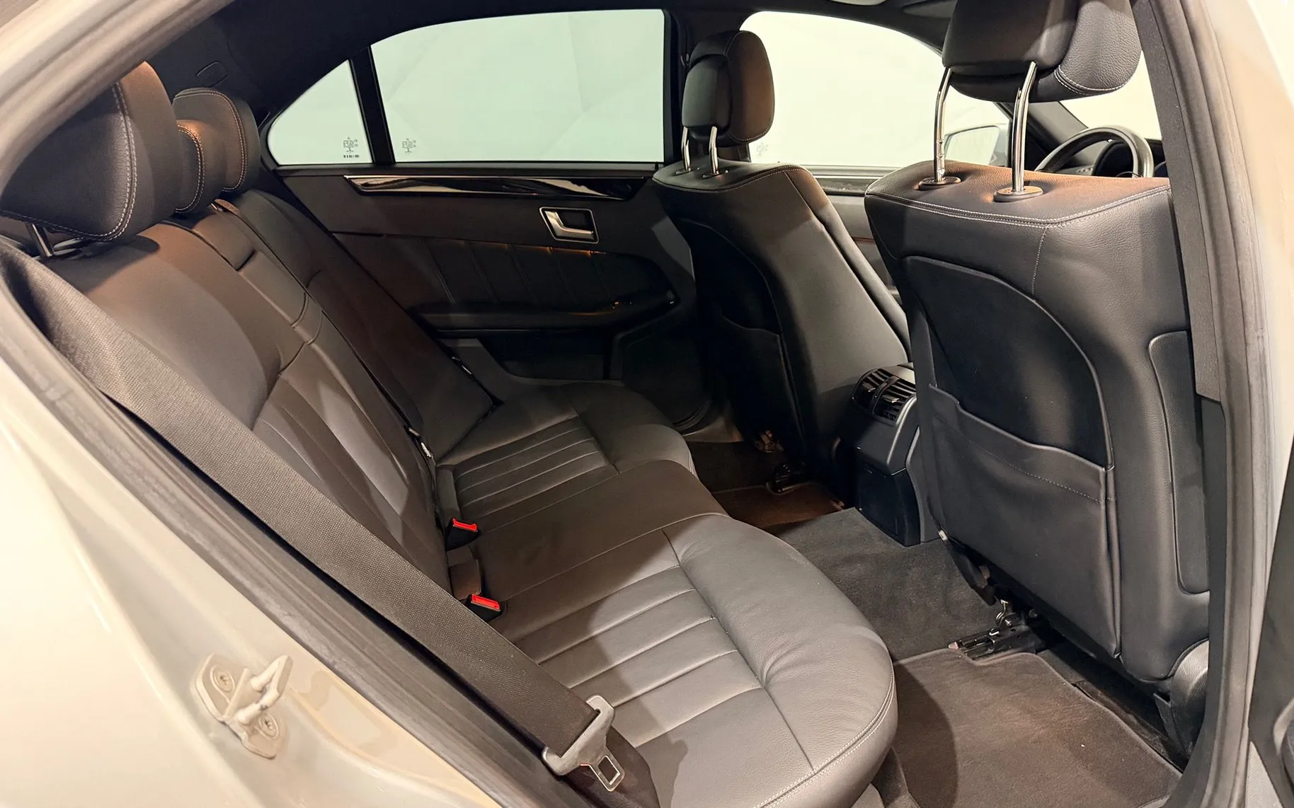 Notranja slika - Mercedes-Benz E-Razred - 200 CDI-EDITION-AUT-BI-XENON-LED-NAVIGACIJA-TEMPO. - 12
