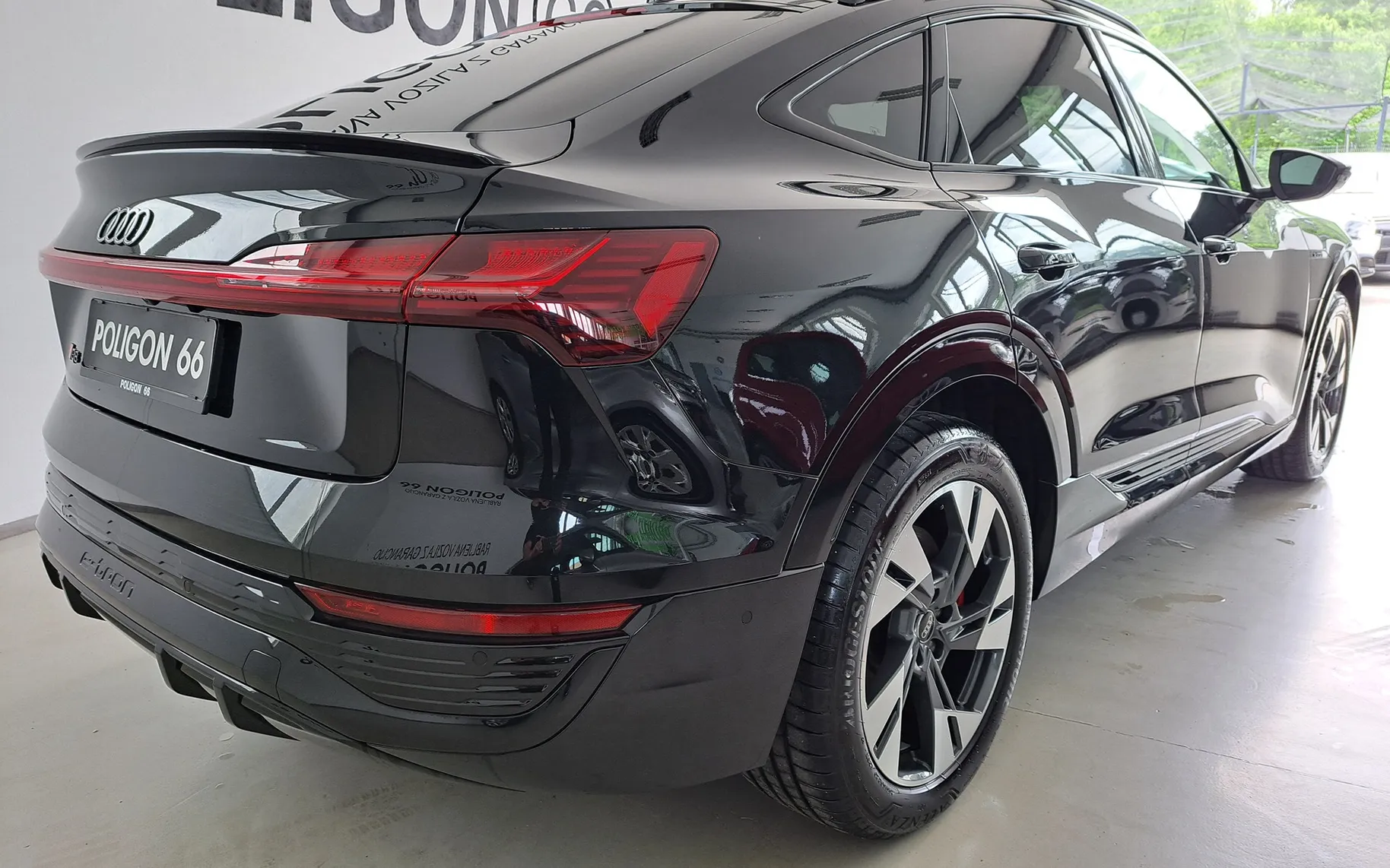 Zunanja slika - Audi e-tron - Sportback quattro S line-SAMO 1069 KM-NOV AVTO-MAX-PRESTIGE - 7
