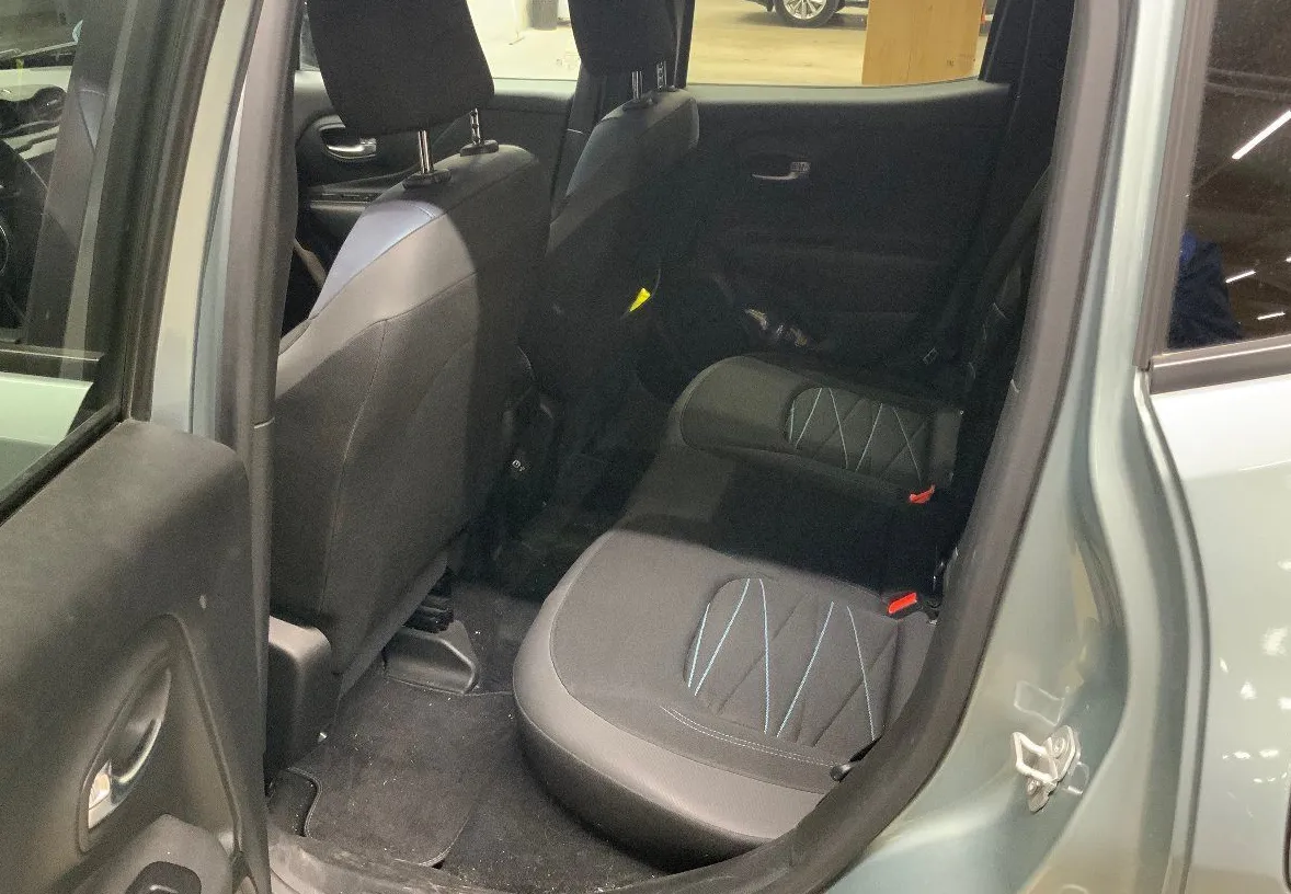 Zunanja slika - Jeep Renegade - 1.3 T-GDI 4xe PLUG-IN.NEMŠKI+4ALU.4X4.NAVI.ACC.TOP - 9