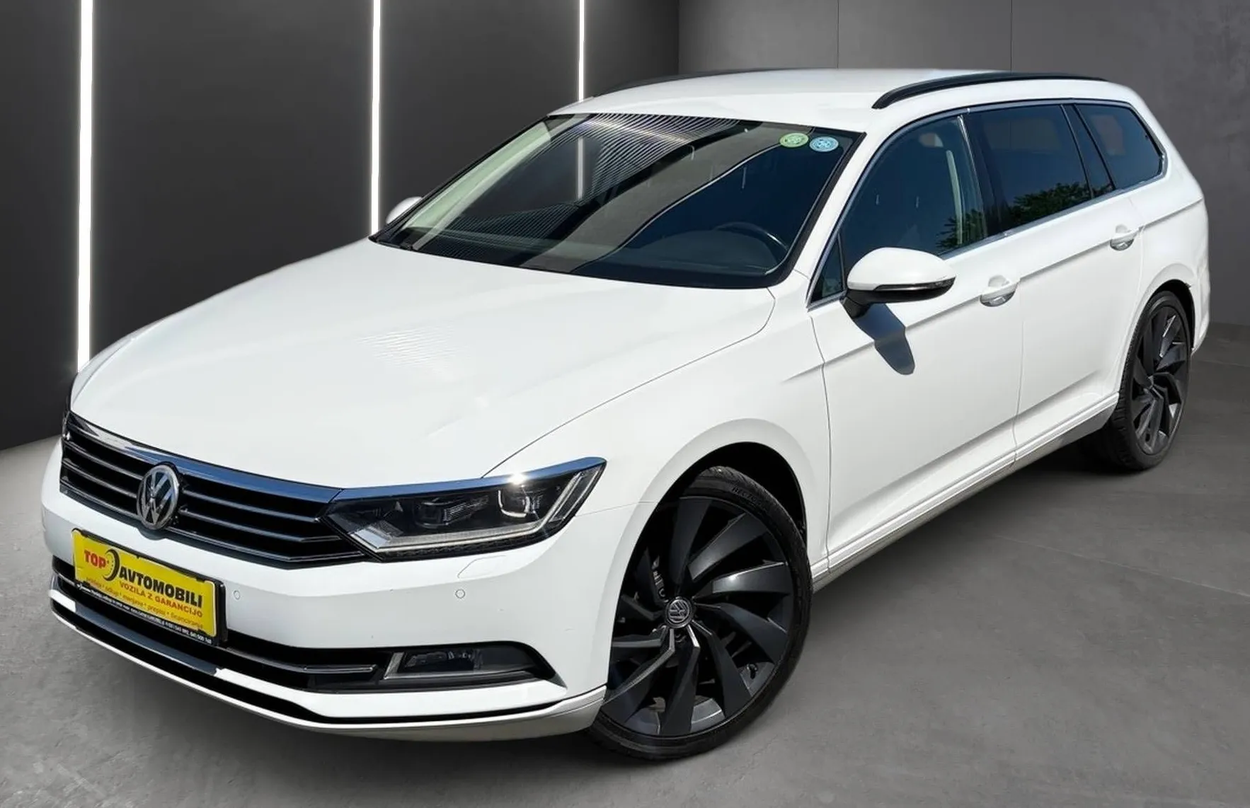 Zunanja slika - VW Passat - Variant 2.0 TDI HIGHLINE FULL LED NAVI PDC KAMERA  TOP - 2