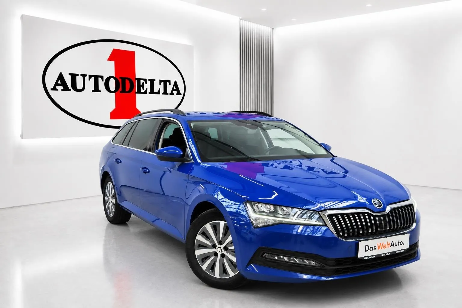 Zunanja slika - Škoda Superb - Combi 2.0 TDI Ambition DSG - 2