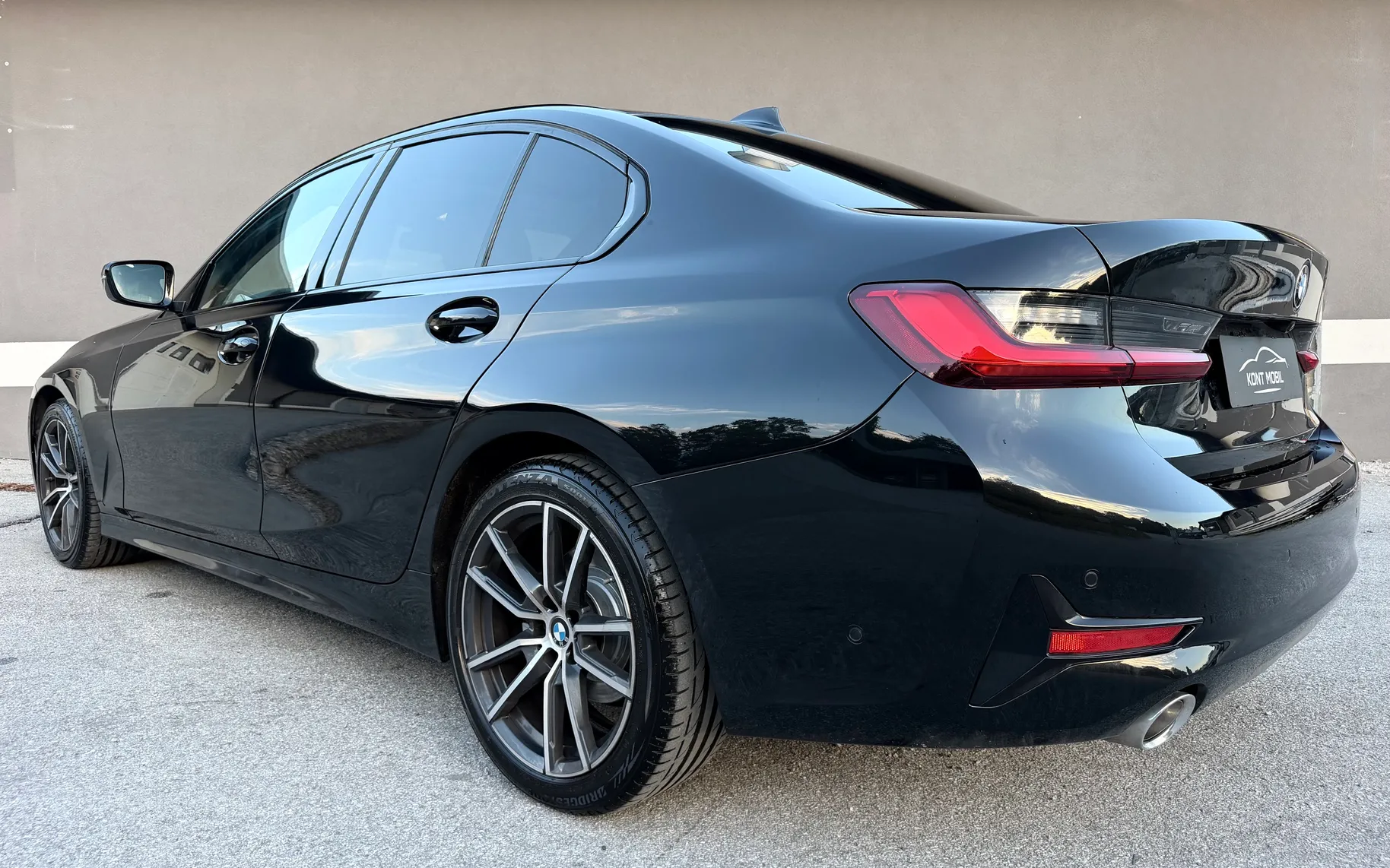 Zunanja slika - BMW Serija 3 - 320d Luxury Line 2.LASTNIK X-DRIVE ACC PANO. AMBI. - 18