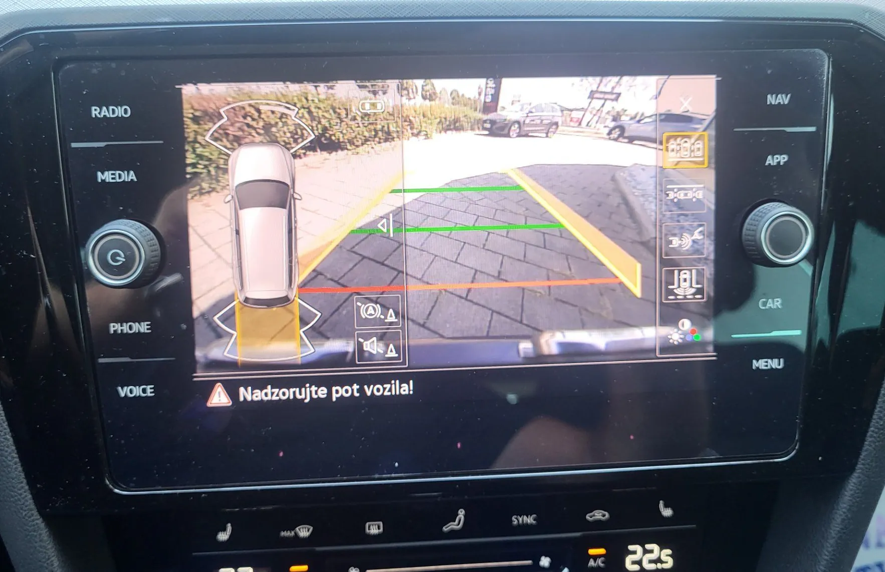 Zunanja slika - Volkswagen Passat - Variant 2.0 TDI DSG-ale-pdc-acc-radar-navi-led-kamera - 13