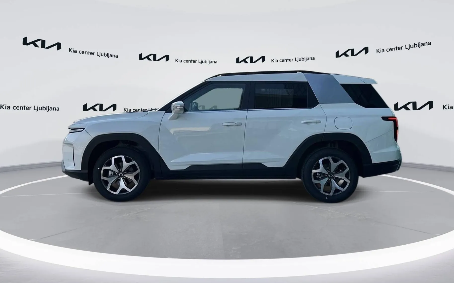 Notranja slika - KG Mobility Torres - 1.5 T-GDi Special Plus 4x2 M T - 8