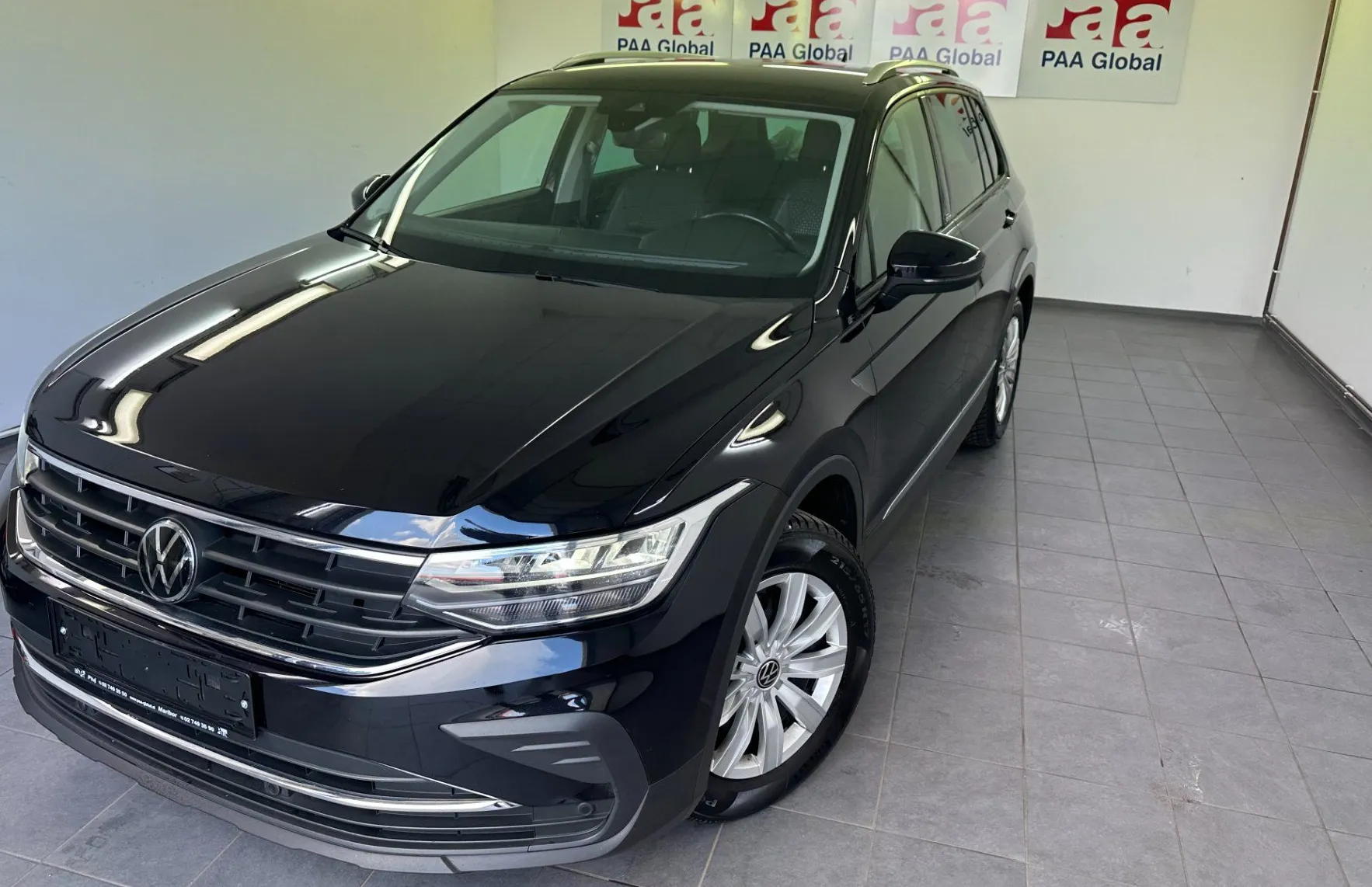 Zunanja slika - Volkswagen Tiguan - 2.0 TDI 110kW.NEMŠKI+4ALU.NAVI.AUT.GRET.SED.LED - 1