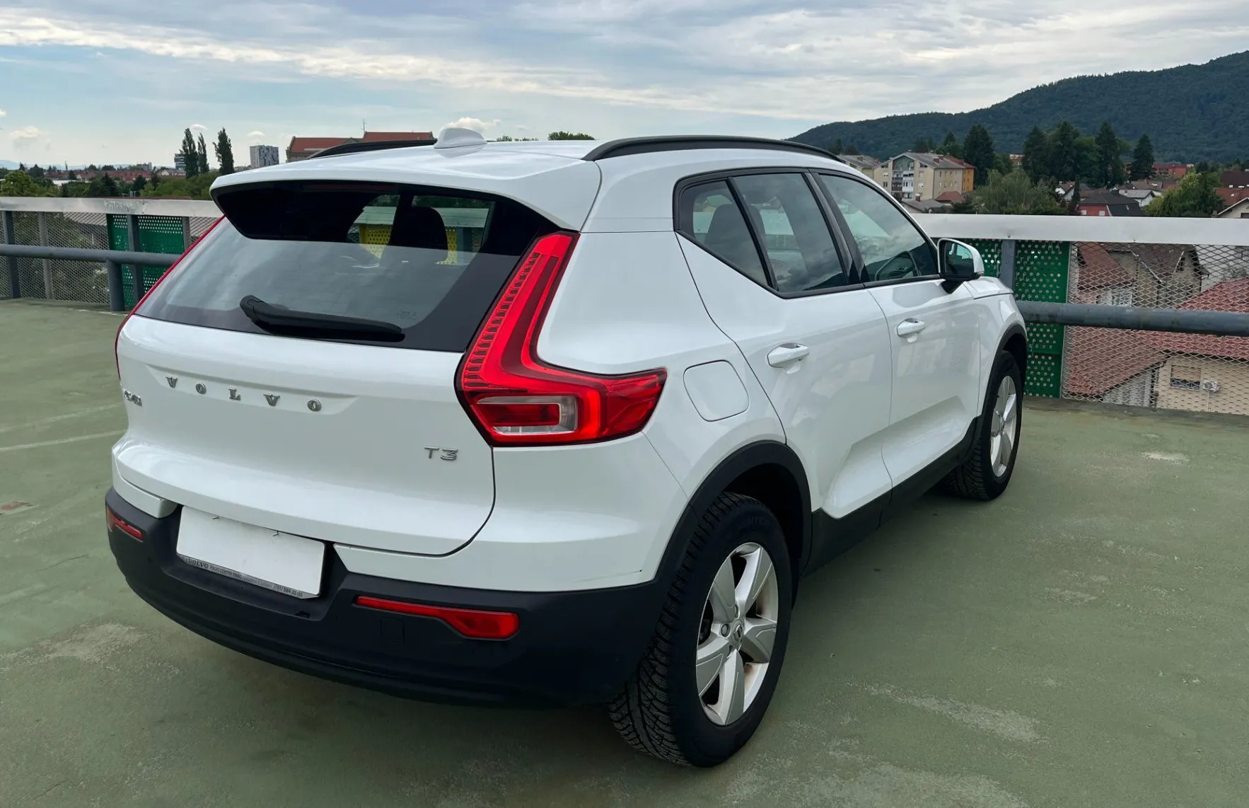 Zunanja slika - Volvo XC40 - T3 Momentum Avt. ACC. LED. NAVI. VZR. KAM. - 5
