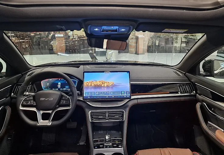 Zunanja slika - BYD SEAL U - DM-i DESIGN AWD PHEV 238kW  skupni doseg 870 km - 9